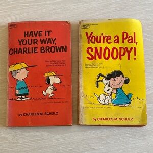 1971 Vintage Charlie Brown and Snoopy Comic Books